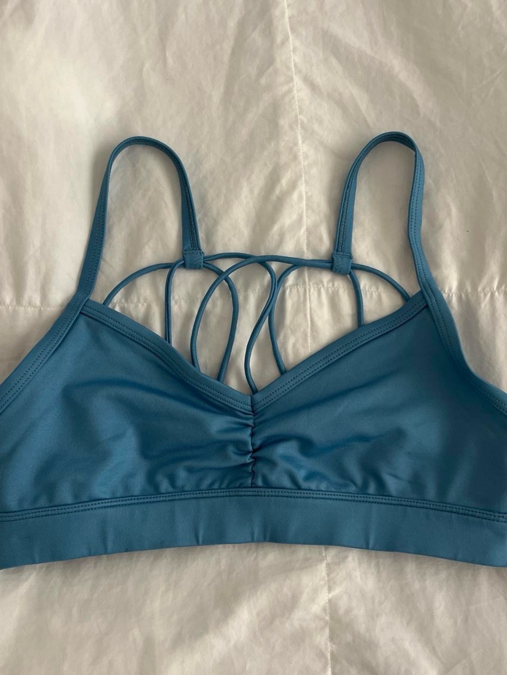 alo sports bra